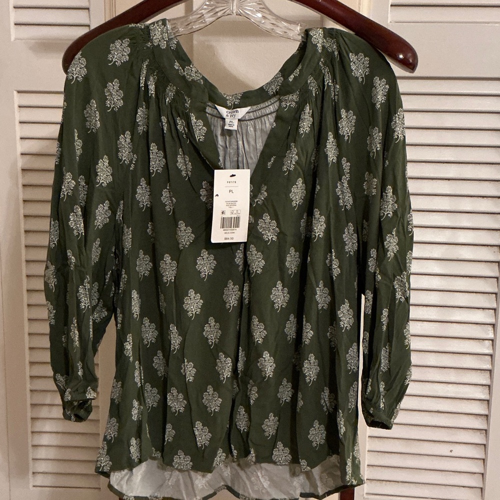 Crown & Ivy Green Blouse with White Motif